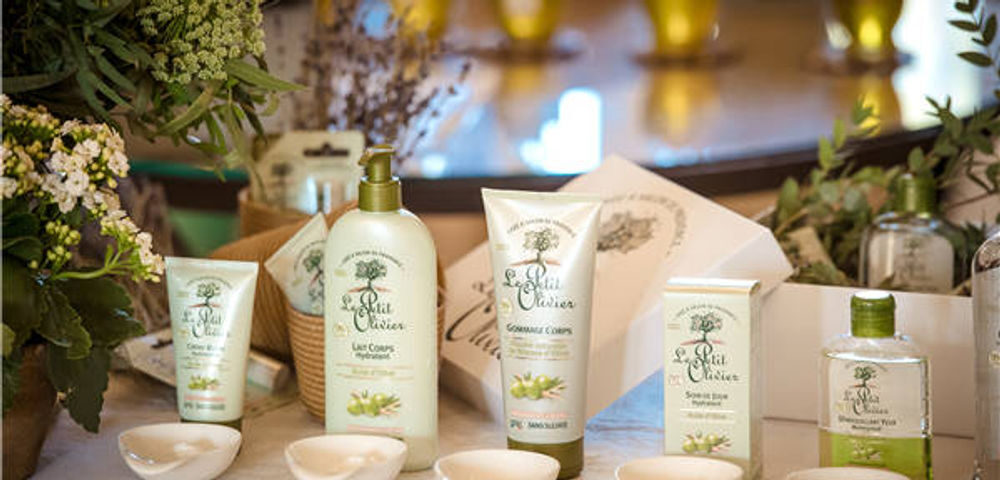 2922c6_1bcb9a7b783c461f899e4273db609fa8mv2-6325690