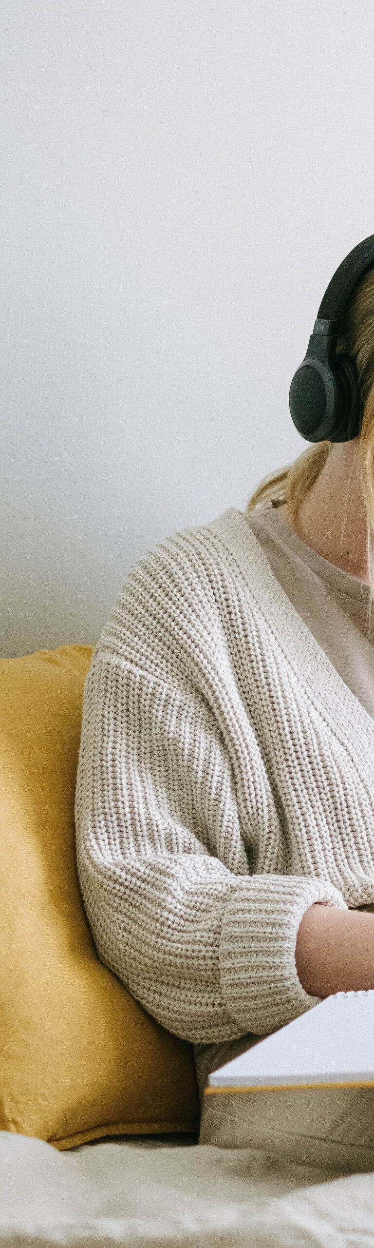 1ff018_c341c5c5efba4d3cbb357e70957bc46dmv2-7603320