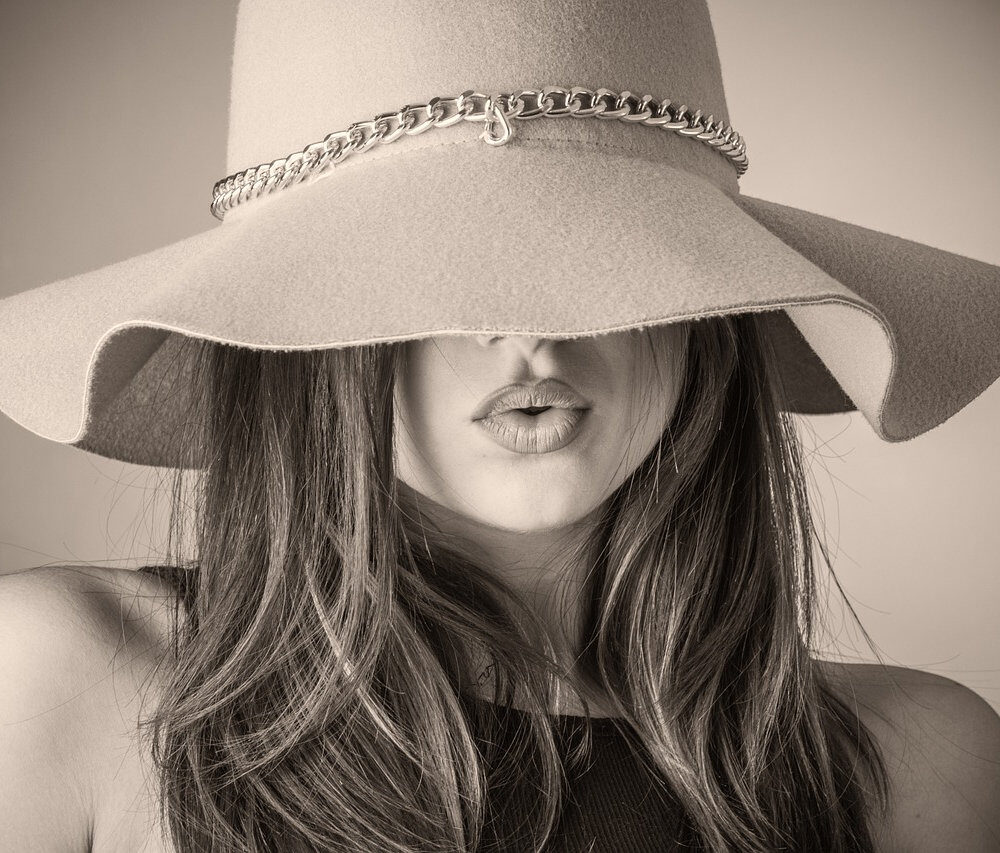 2922c6_19ead7f7696544cbaa60d3cee64cb7afmv2-2375413