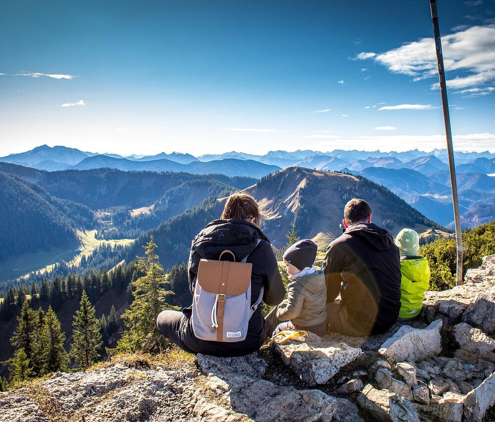 2922c6_d7ebc832f90a466d95b6ff2efce77784mv2-5479574