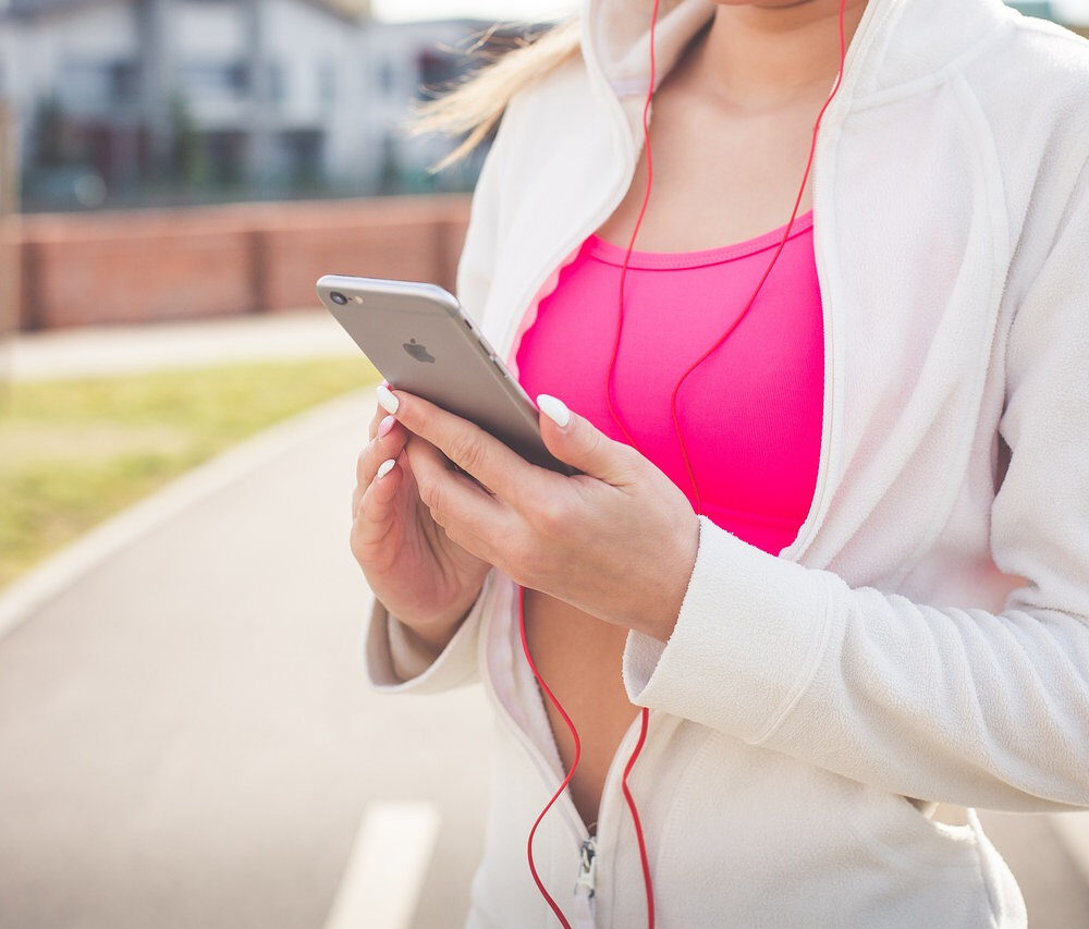 2922c6_f24d3baf198f4006a13ee9917e3271efmv2-6717380