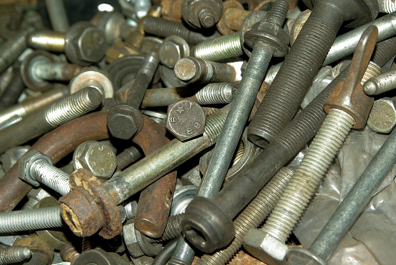 bolts-1098904_1280-1-9286709 bolts-1098904_1280-1-9286709