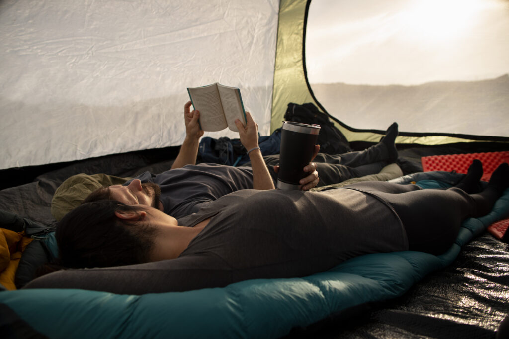 plein-coup-couple-aventureux-bivouac-1-2816439