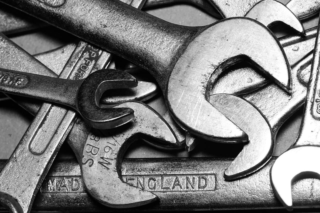 spanner-3013135_1280-3994447