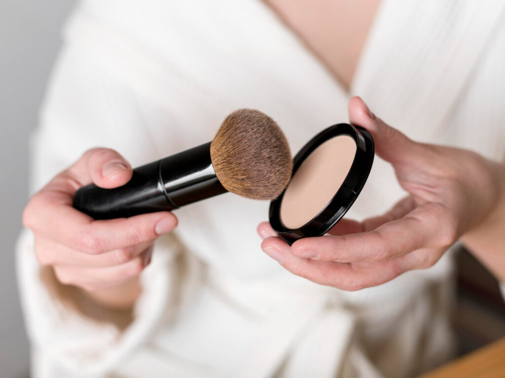 close-up-maquillage-poudre-1637373
