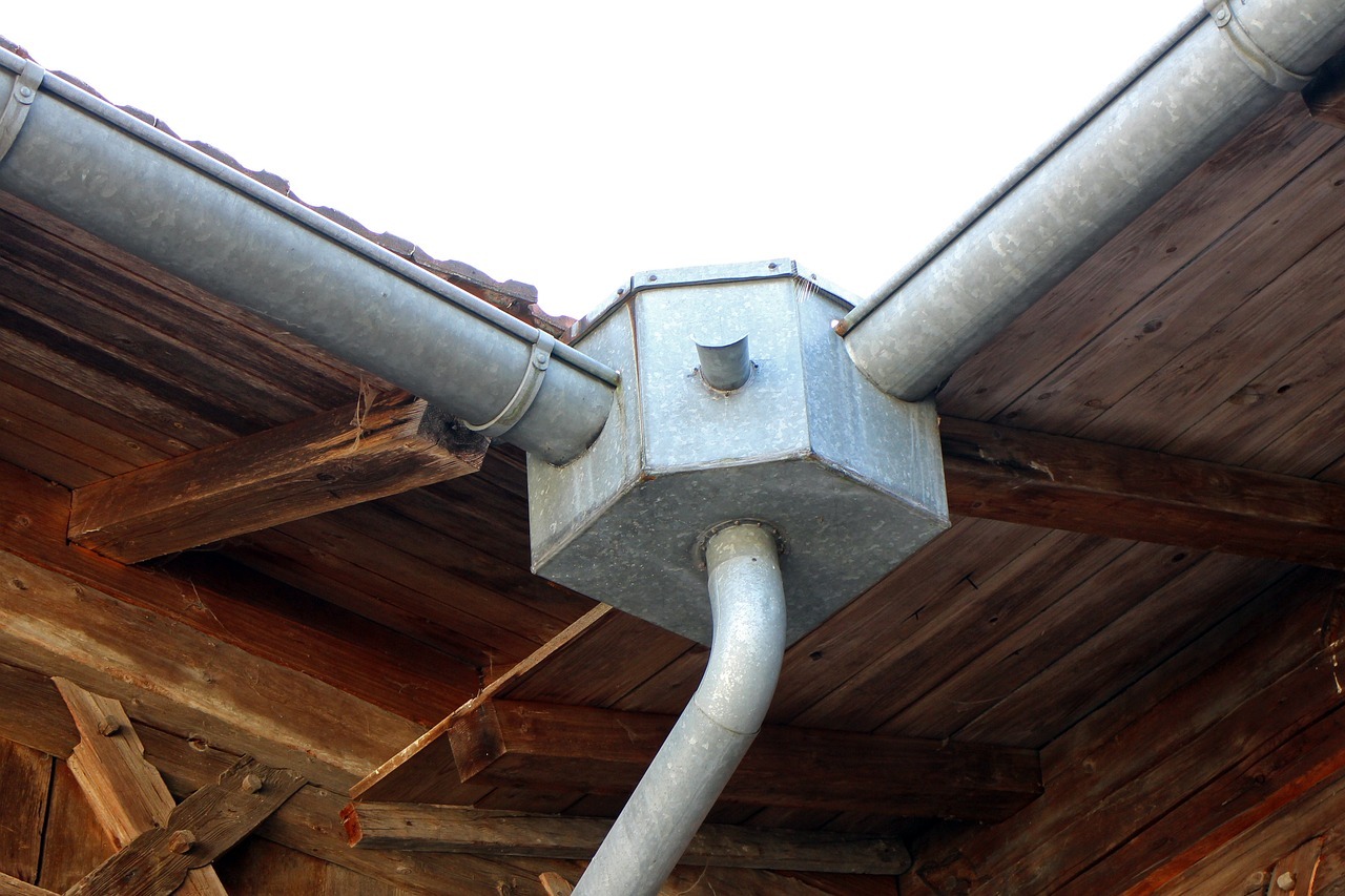 gutter-484684_1280-3725193