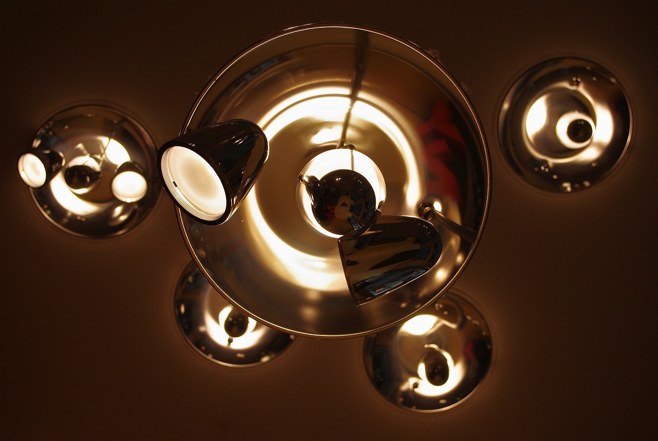 lamp-1530377_1280-7742155 lamp-1530377_1280-7742155
