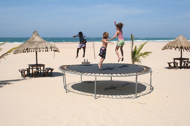 trampoline-241899_640-2028957