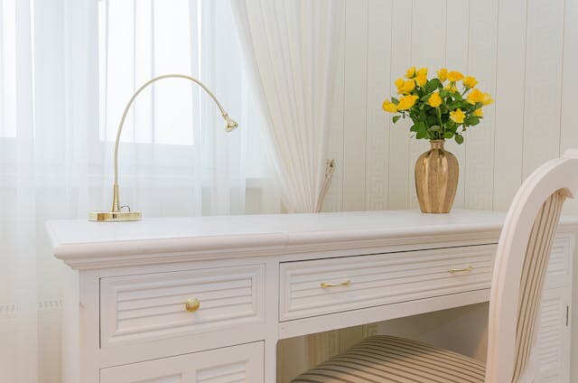 pexels-vecislavas-popa-817783